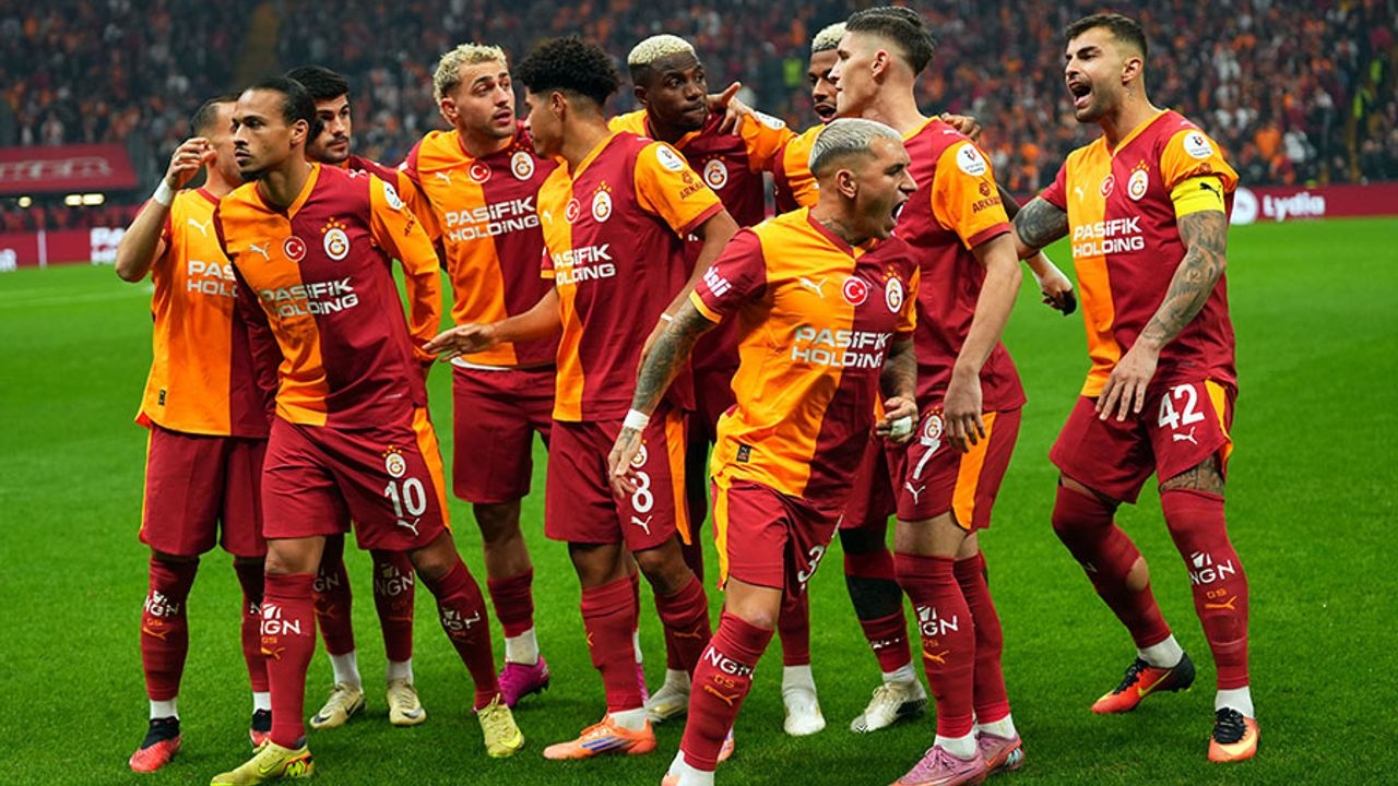 Abdülkerim Bardakcı disputó su partido liguero número 100 con el Galatasaray