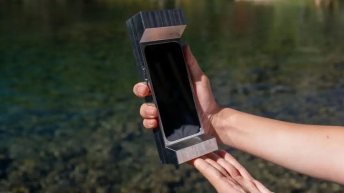 El nuevo truco para disminuir el uso de los celulares: una funda de casi 3 kilos