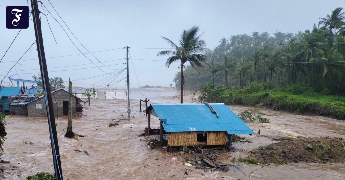 Güneydoğu Asya: Süper Tayfun "Fung-Wong" Filipinler'e ulaştı