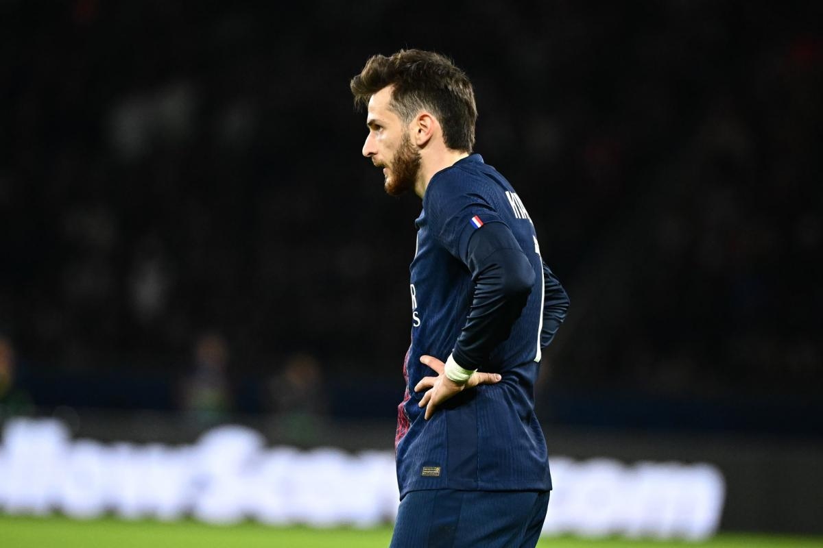 Lamentos de Khvitcha Kvaratskhelia tras la derrota del PSG contra el Bayern de Múnich: "Debemos analizar nuestros errores y hacerlo mejor en los próximos partidos".