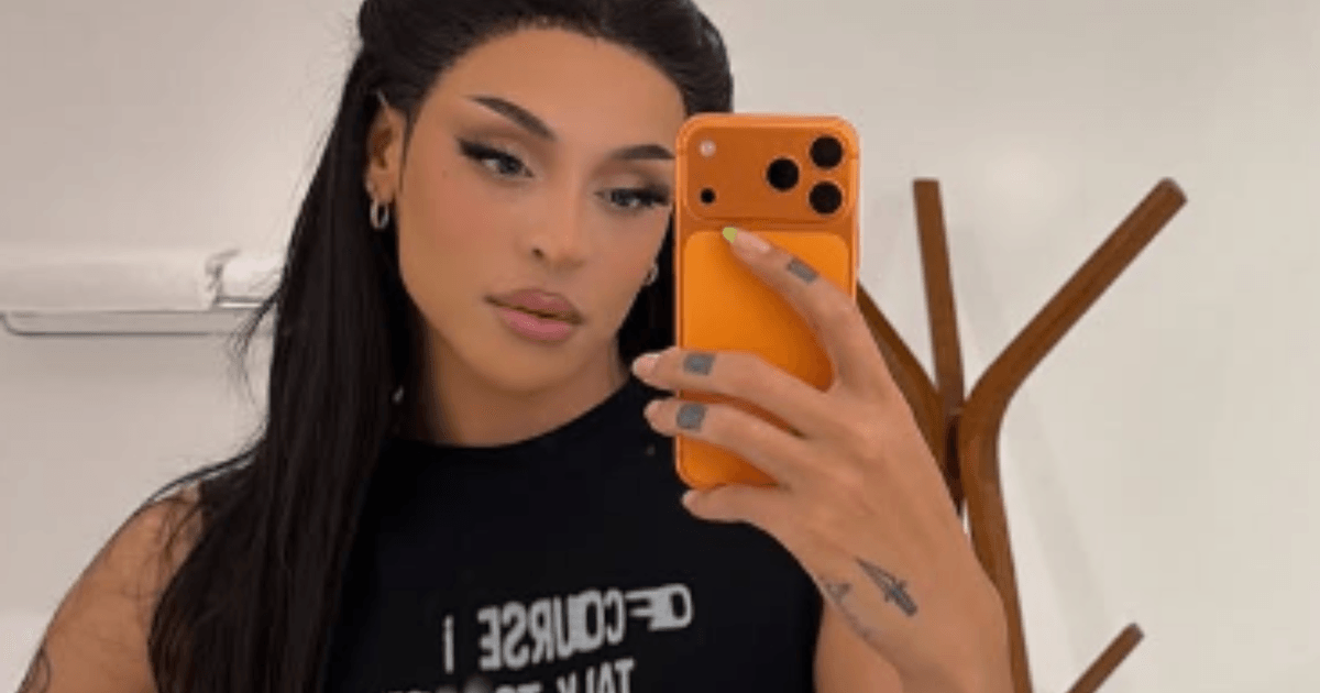 Pabllo Vittar ist auf seltenen Fotos mit ihrer Zwillingsschwester zu sehen; siehe die Bilder.