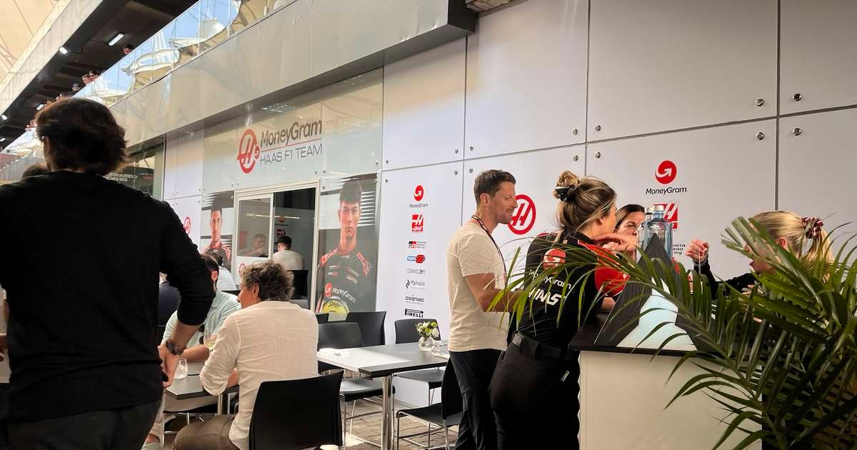 F1: Romain Grosjean asiste al GP de São Paulo y visita al equipo Haas.