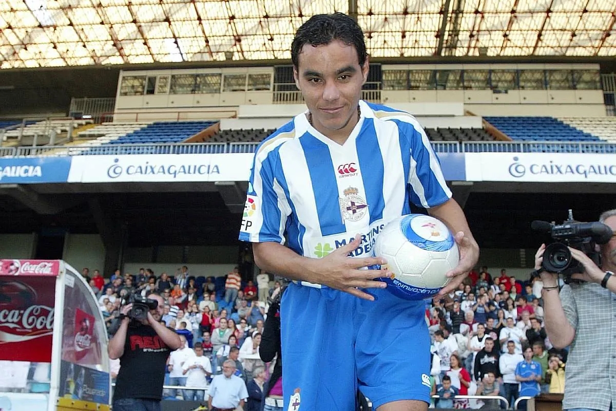 Omar Bravo, ex-jogador de futebol mexicano do Deportivo de la Coruña, está preso após ser acusado de abusar de uma menor.