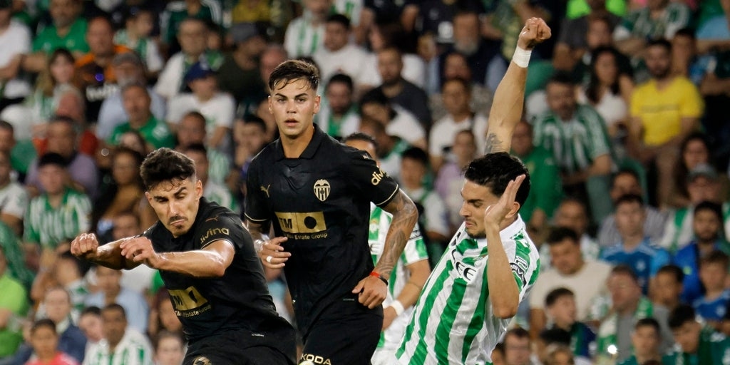 Waar Valencia - Betis te kijken: tv-kanaal en online streaming van de LaLiga-wedstrijd EA Sports 2025-2026