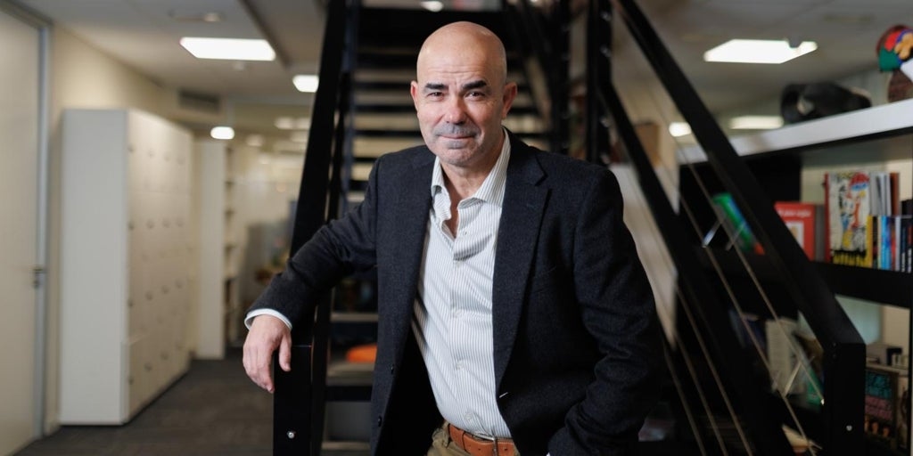 Eduardo Sacheri: "Ninguém sai ileso das Malvinas: a tragédia marcou esses jovens para sempre."