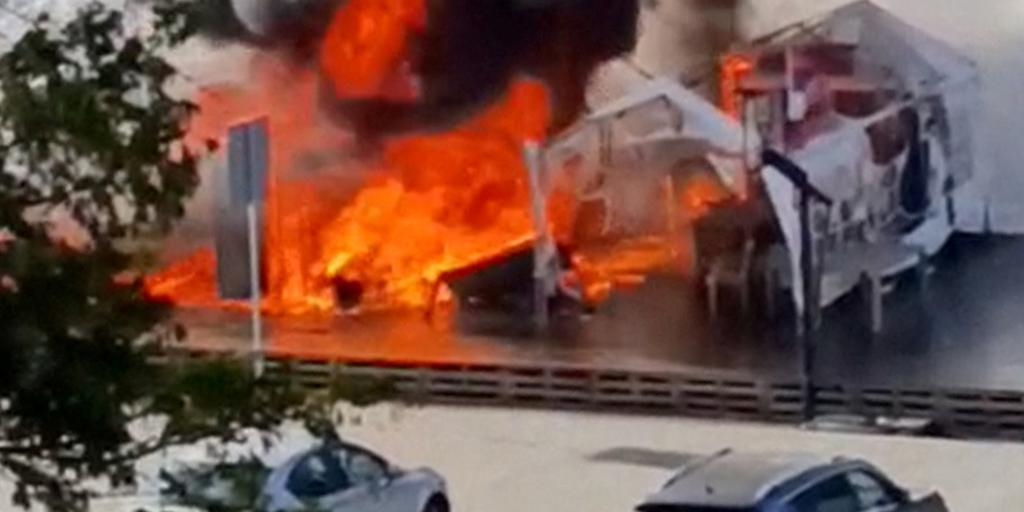 Il presidente serbo denuncia l'attacco terroristico dopo la sparatoria fuori dal parlamento di Belgrado