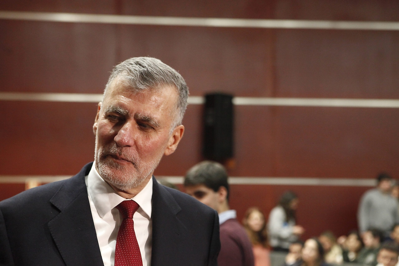 Un Hitler, trois Salazar, quatre Mários Soares, une douzaine de candidats à la présidence et la loi sur la nationalité.