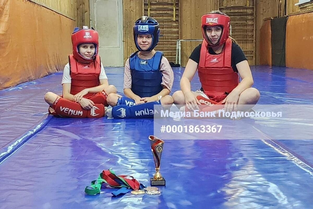 Les lutteurs de wushu de Protvino ont ramené de Kaluga une collection complète de récompenses.