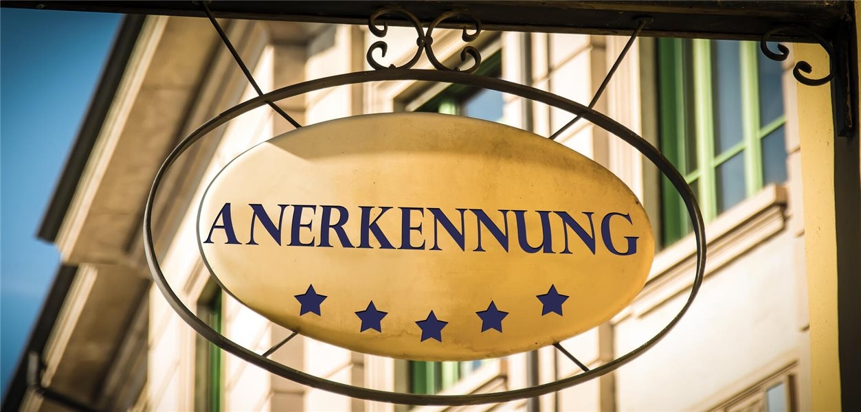 Федеральный административный суд упрощает получение врачебной лицензии для врачей с ограниченными возможностями.