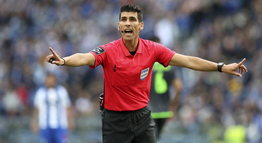 Er is een disciplinaire procedure gestart tegen FC Porto wegens vermeende druk op Fábio Veríssimo.