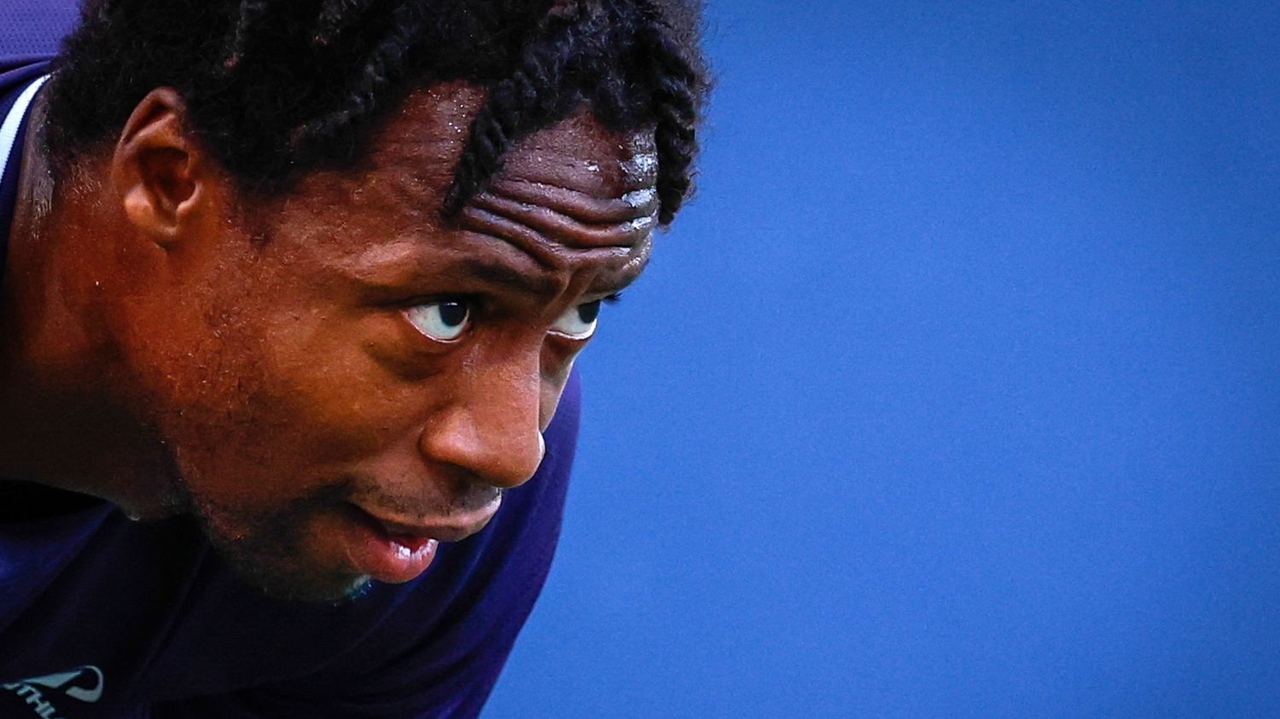 Tenis: Gaël Monfils, który od września cierpi na kontuzję kostki, ogłosił zakończenie sezonu i nieobecność na turnieju Paris Masters.