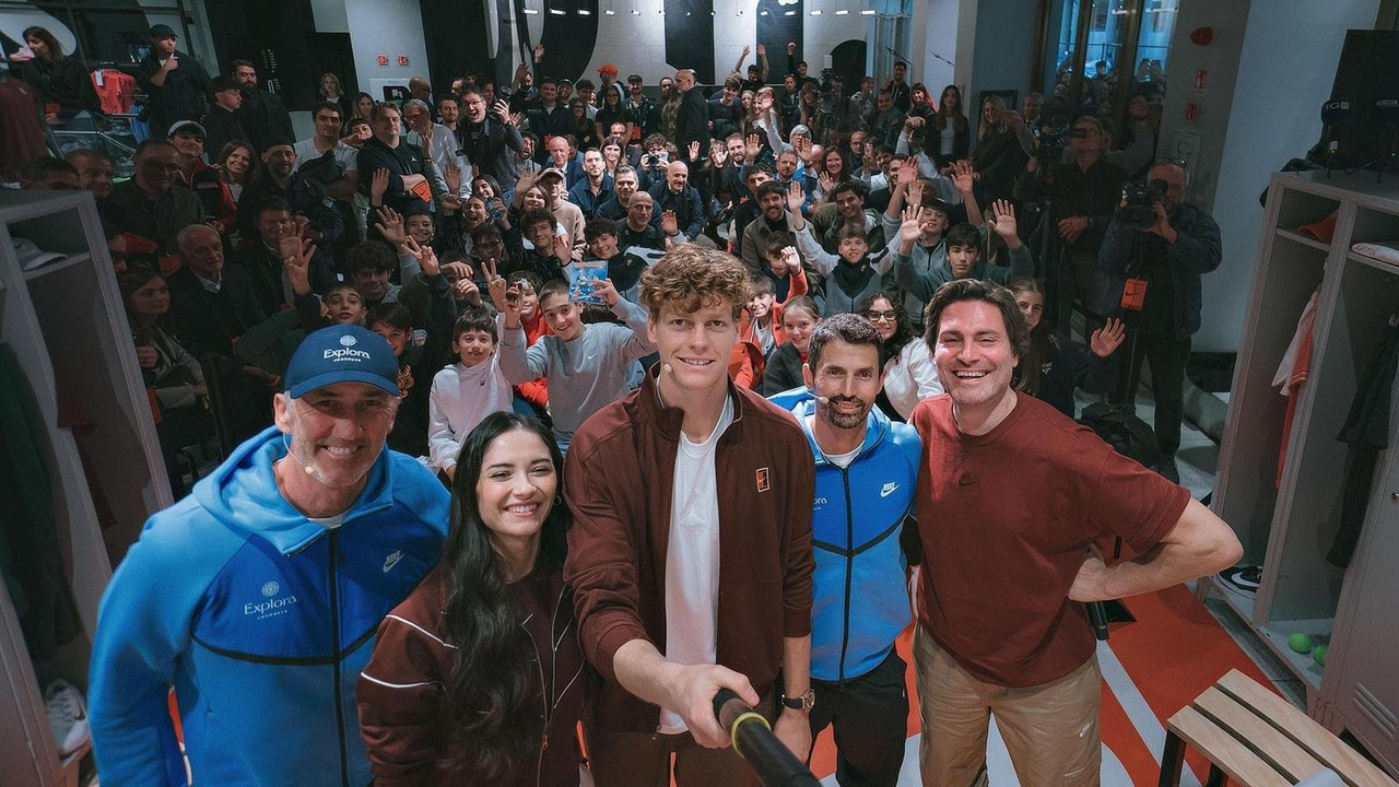 I kart, il buio e il tifo per Leclerc: tutti i segreti di Sinner