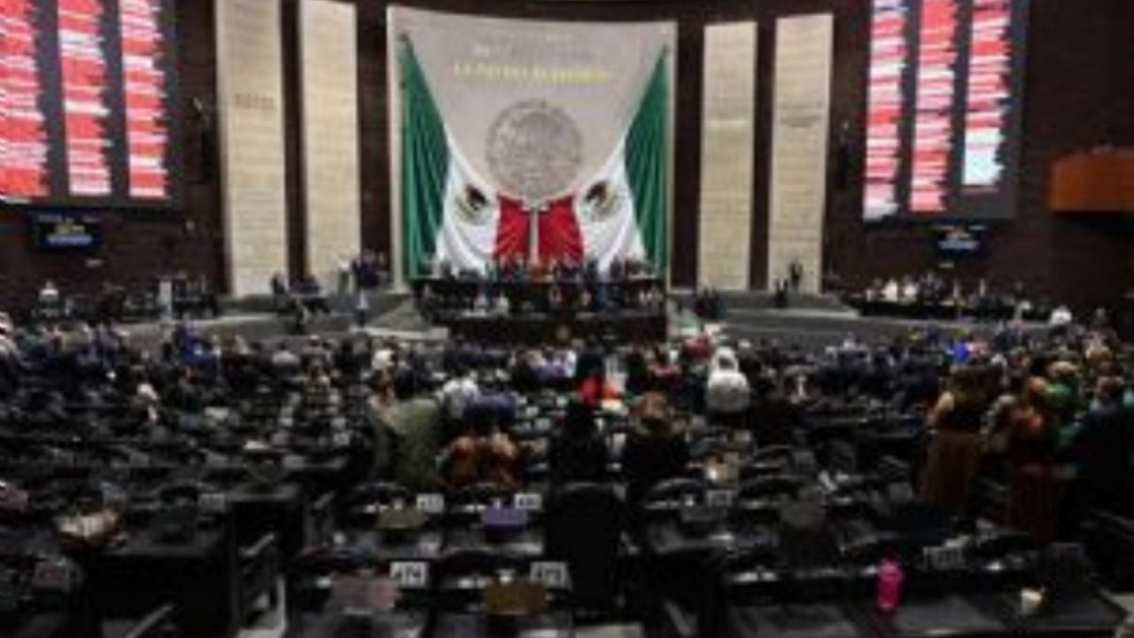 Morena aprova reserva para reduzir penas de autoridades acusadas de extorsão.