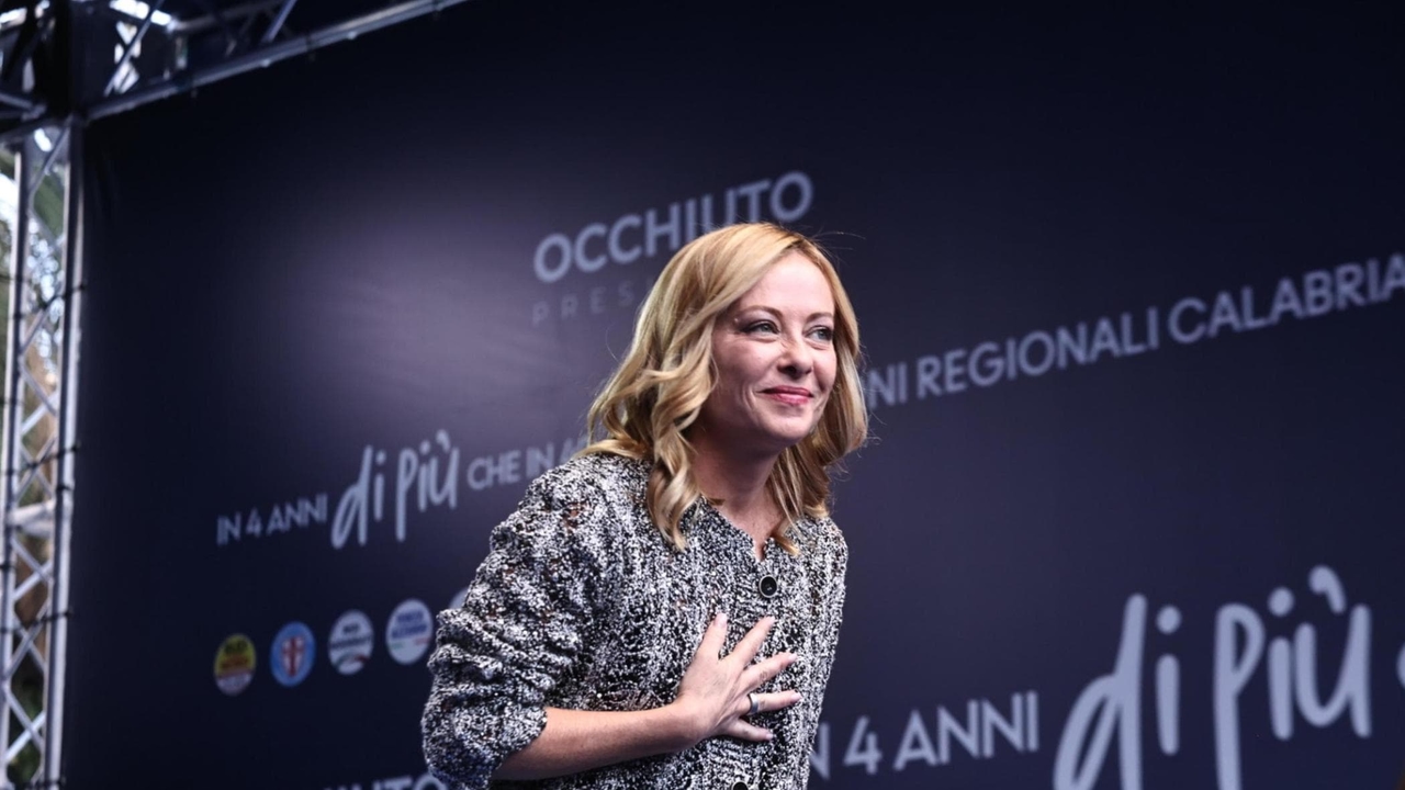 Regional elections on November 23 and 24, final sprint. Leaders' week in Puglia and Campania.