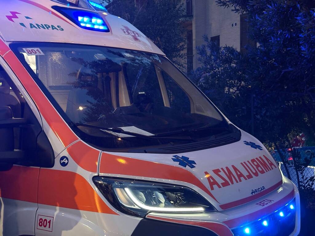 Gavirate - Un piéton renversé à Gavirate, un homme de 71 ans hospitalisé en soins intensifs (code jaune) - Varese News
